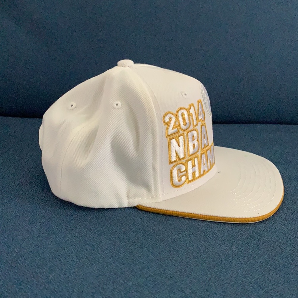 San Antonio Spurs 2014 NBA Champions Cap - Picture 3 of 16